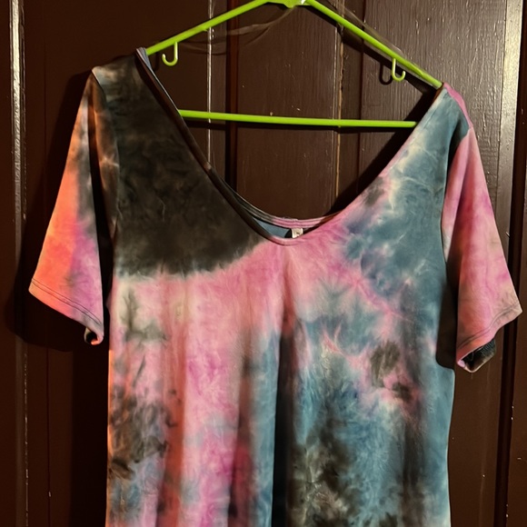 Emerald Midi Dress - Picture 2 of 6